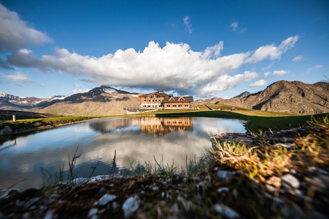 Sunny Valley Mountain Lodge Bormio Bagian luar foto